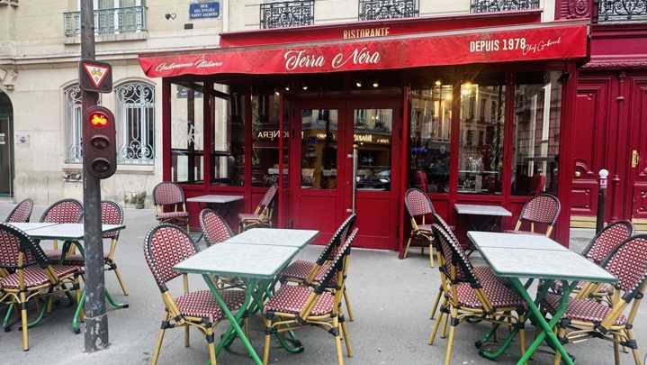 A Paris café