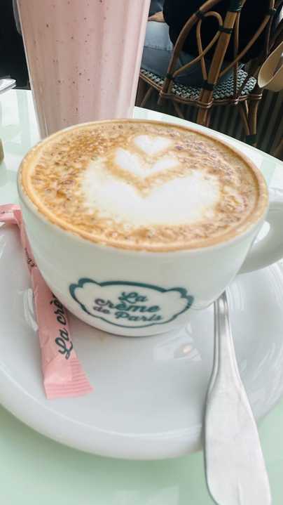 A Paris café