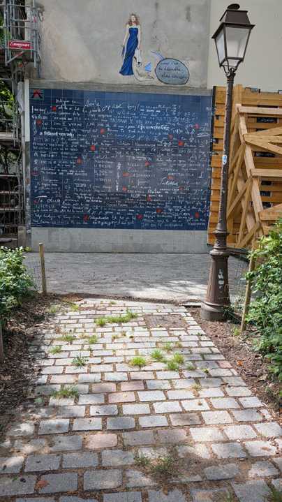 A Paris café